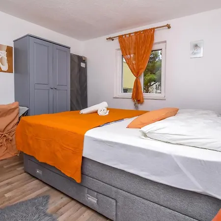 Kata Apartment