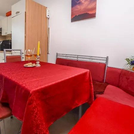 Kata Apartment *
